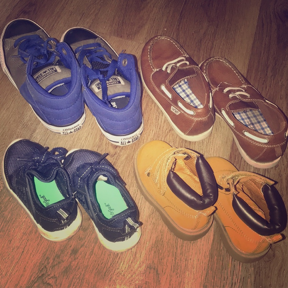 4 pairs of boys shoes